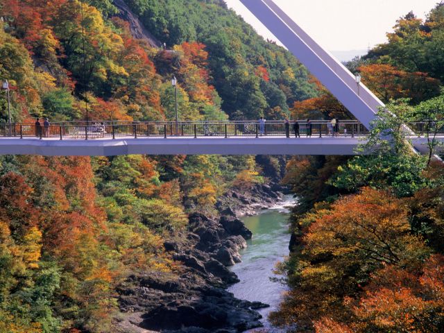 gunma-midori-takatsudo-kyo-Outono em Gunma. Magnifico koyo nas montanhas, rios, pontes